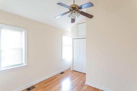 2465 E 74th Pl, Chicago, IL 60649 photo 16
