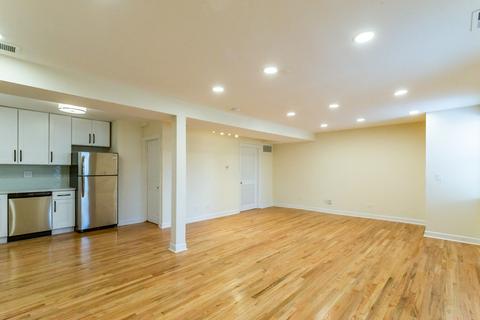 2465 E 74th Pl, Chicago, IL 60649 photo 5