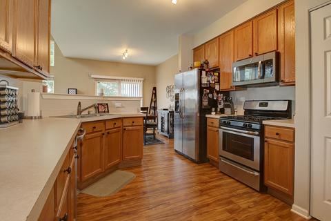 6900 Creekside Dr, Plainfield, IL 60586 photo 5