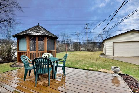 225 E Wayne Pl, Wheeling, IL 60090 photo 20
