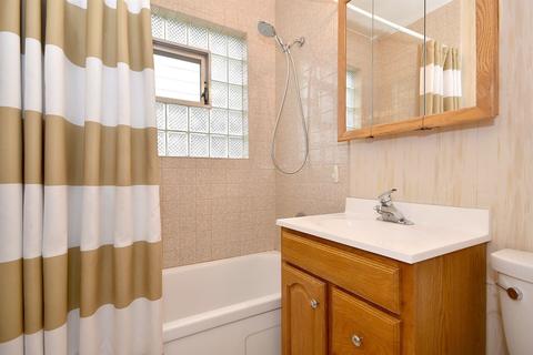 225 E Wayne Pl, Wheeling, IL 60090 photo 16