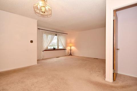 225 E Wayne Pl, Wheeling, IL 60090 photo 5