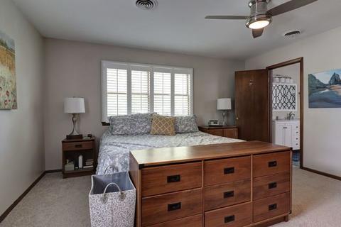 1010 Devonshire Dr, Champaign, IL 61821 photo 27