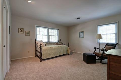 1010 Devonshire Dr, Champaign, IL 61821 photo 20