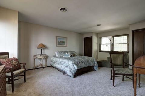 1010 Devonshire Dr, Champaign, IL 61821 photo 24