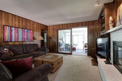 1010 Devonshire Dr, Champaign, IL 61821 photo 12