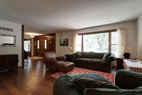 1010 Devonshire Dr, Champaign, IL 61821 photo 5