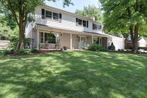 1010 Devonshire Dr, Champaign, IL 61821 photo 1