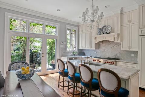 51 Elm St, Chicago, IL 60611 photo 8