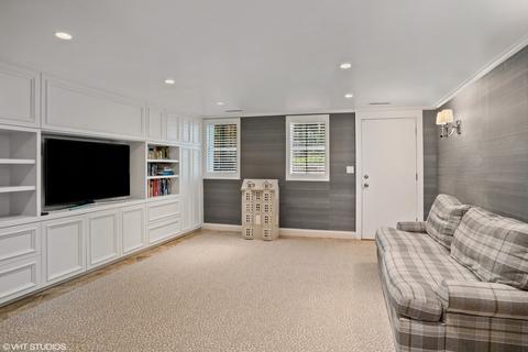 51 Elm St, Chicago, IL 60611 photo 20