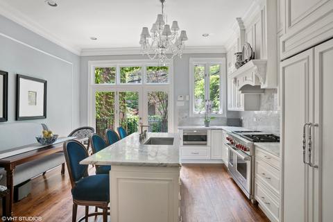 51 Elm St, Chicago, IL 60611 photo 7
