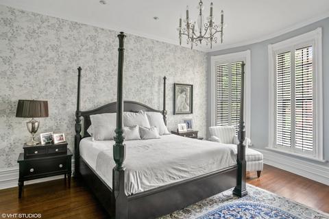51 Elm St, Chicago, IL 60611 photo 11
