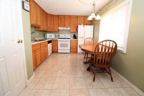 4 Ivey Ct, Bloomington, IL 61701 photo 8