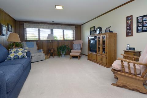 141 E Millers Rd, Des Plaines, IL 60016 photo 14
