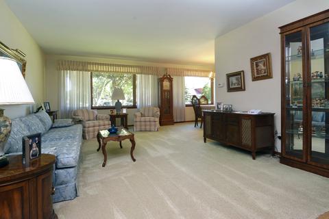 141 E Millers Rd, Des Plaines, IL 60016 photo 3