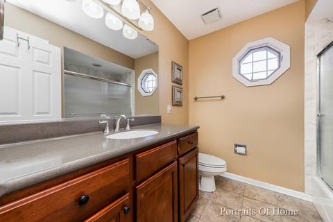 1317 Brighton Dr, Wheaton, IL 60189 photo 18