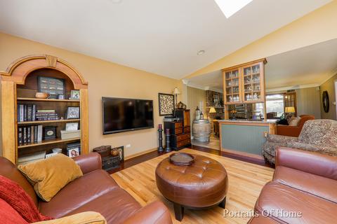 1317 Brighton Dr, Wheaton, IL 60189 photo 11