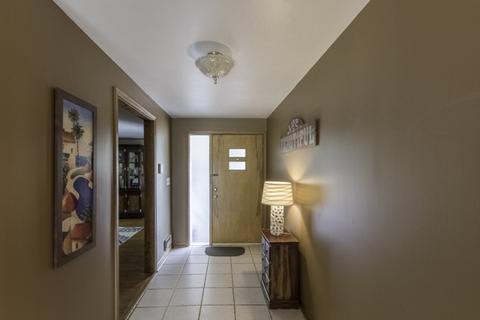 619 Meyer Ct, Aurora, IL 60506 photo 6