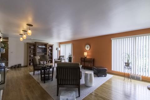 619 Meyer Ct, Aurora, IL 60506 photo 8
