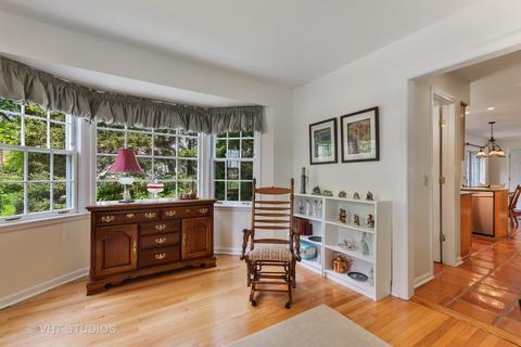 305 E 12th Ave, Naperville, IL 60563 photo 5