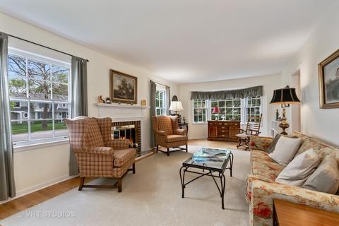 305 E 12th Ave, Naperville, IL 60563 photo 3