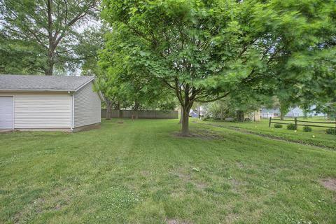 610 E Benham St, Tolono, IL 61880 photo 7