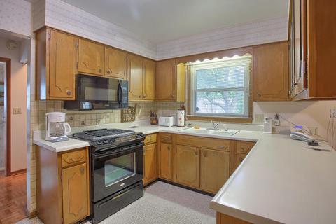 610 E Benham St, Tolono, IL 61880 photo 14