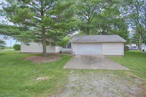 610 E Benham St, Tolono, IL 61880 photo 8