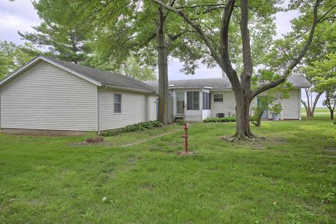 610 E Benham St, Tolono, IL 61880 photo 5
