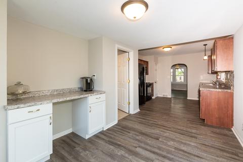 320 E 2nd St, Genoa, IL 60135 photo 7