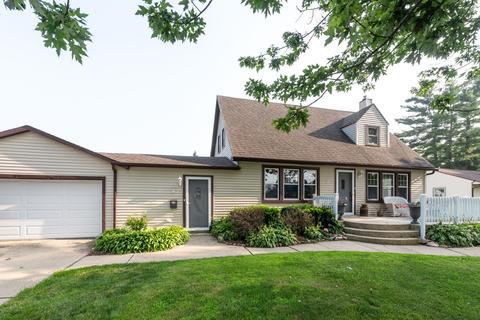 320 E 2nd St, Genoa, IL 60135 photo 1