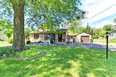 210 N Oakleaf Dr, Addison, IL 60101 photo 2