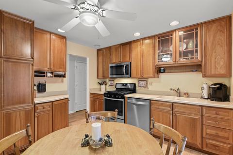 2302 Westminster St, Wheaton, IL 60189 photo 10