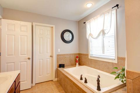 3908 Daffodil Ln, Champaign, IL 61822 photo 43