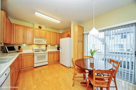 1631 Geneva Dr, Wheeling, IL 60090 photo 5