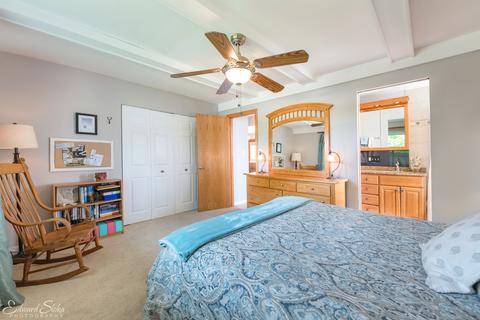 980 Norman Dr, Hoffman Estates, IL 60192 photo 12