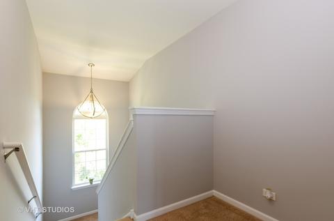 3136 Valley Falls St, Elgin, IL 60124 photo 9