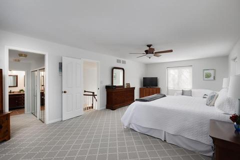 929 Gary Ct, Wheaton, IL 60187 photo 18
