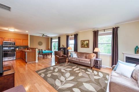 662 Arbor Cir, Lakemoor, IL 60051 photo 3