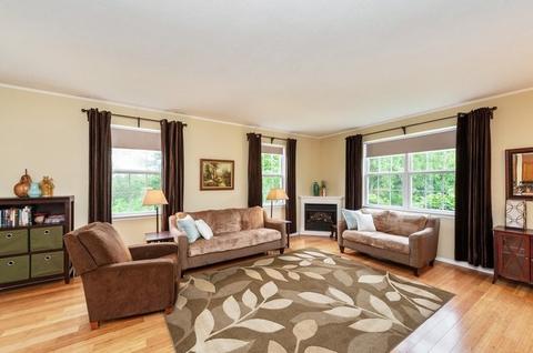 662 Arbor Cir, Lakemoor, IL 60051 photo 2