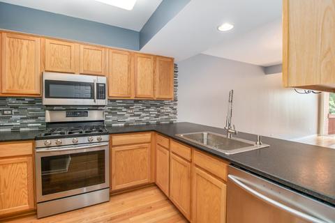 5735 Fieldstone Trl, Mchenry, IL 60050 photo 4