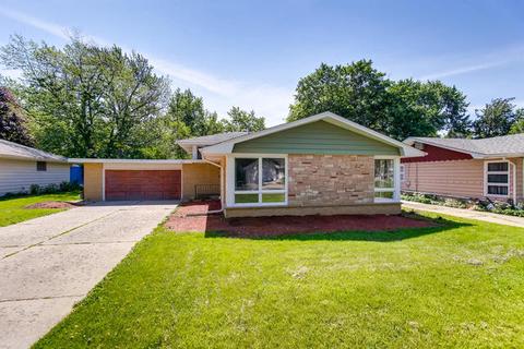 605 Seneca Dr, Aurora, IL 60506 photo 2