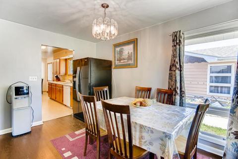 605 Seneca Dr, Aurora, IL 60506 photo 8