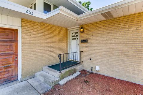 605 Seneca Dr, Aurora, IL 60506 photo 4