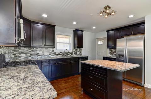 2110 Fox Ln, Des Plaines, IL 60018 photo 8