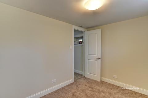 2110 Fox Ln, Des Plaines, IL 60018 photo 34