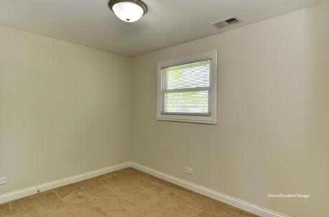 2110 Fox Ln, Des Plaines, IL 60018 photo 22