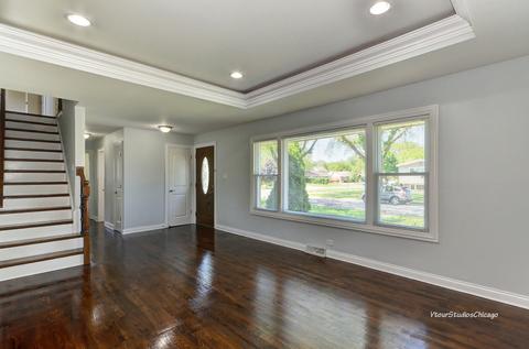2110 Fox Ln, Des Plaines, IL 60018 photo 6