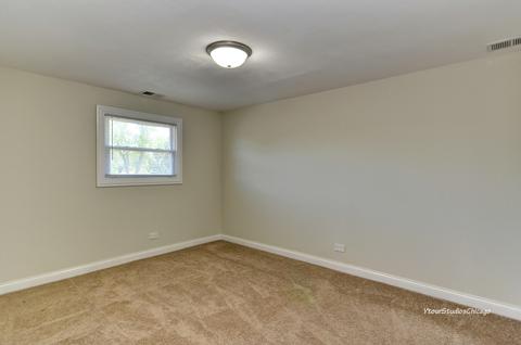 2110 Fox Ln, Des Plaines, IL 60018 photo 20