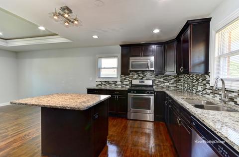 2110 Fox Ln, Des Plaines, IL 60018 photo 11